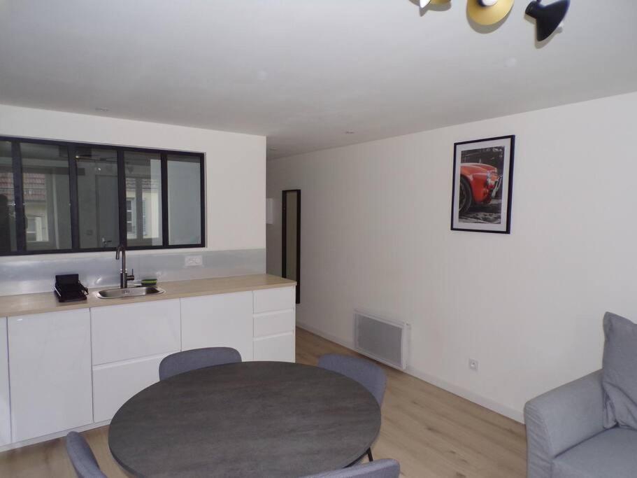 Appartement 2/4 Pers, 44M2, Hypercentre. Лон-ле-Соньє Екстер'єр фото